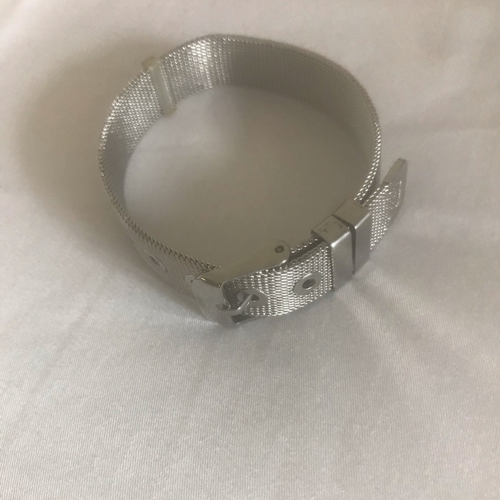 Bracelet cuff